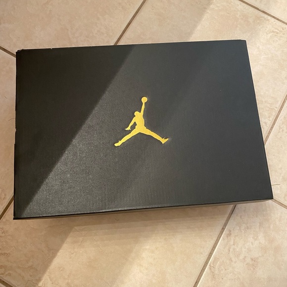 COPY - Air Jordan 1 Low - Picture 2 of 6